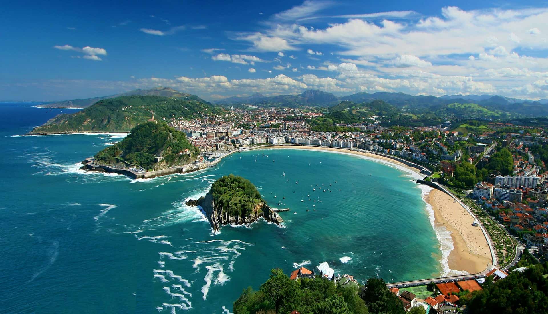Spain_San Sebastian beach ultrash-ricco-8KCquMrFEPg-unsplash
