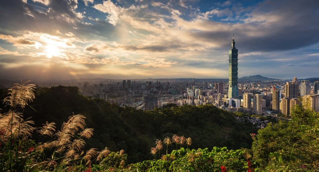 Taipei city views by Thomas Tucker