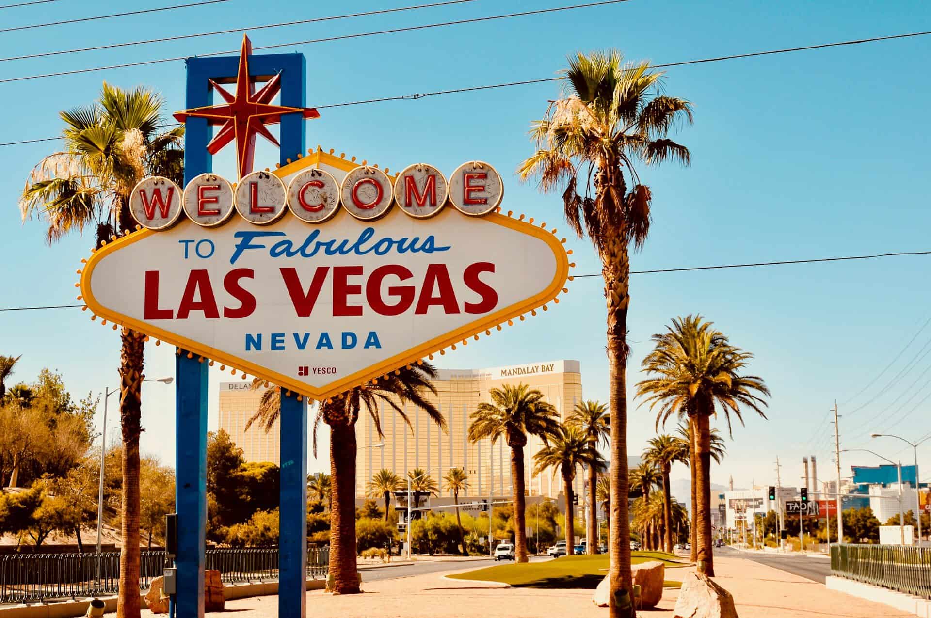 Welcome sign grant-cai-9xjdQ8-zLKI-unsplash